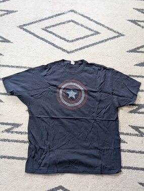 Marvel Navy Men's Tee with Captain America Shield Graphic